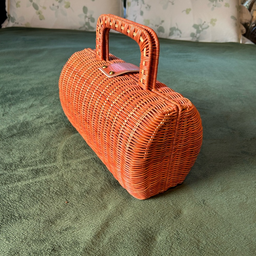 Maxx New York Orange Woven Barrel Clutch - Picture 3 of 13
